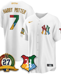 New York Yankees x Hello Kitty “The Lightning Bolt Wizard” Edition Vapor Jersey